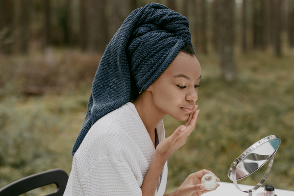 The Benefits of Using Natural and Organic Skincare Products for a Sustainable Beauty Routine